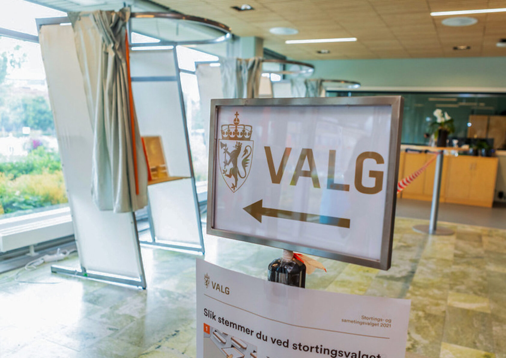 Valgdirektoratet, Valglokale med stemmeavlukker, fra Stortingsvalget 2021., Valglokale foto valgdirektoratet, ,