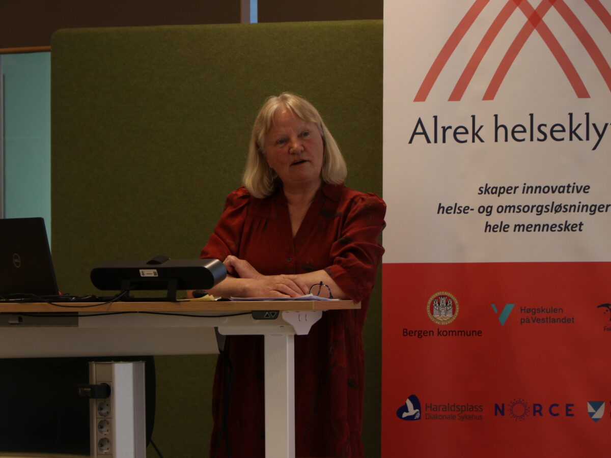 Rune Rolvsjord, Kjersti Alsaker er ekspert på vold i nære relasjoner. Her presenterer hun innspill om vold og overgrep, da Kvinnehelseutvalget besøkte oss i fjor. Kjersti er tilknyttet Nasjonalt Kompetansesenter for Legevaktmedisin (NKLM)., Kjersti Alsaker, , 