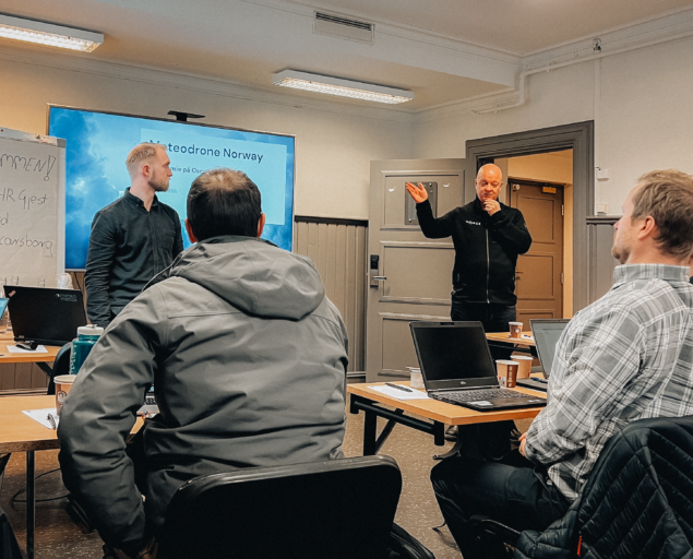 Katrine Jaklin, NORCE, Participants were encouraged to present professional contributions. From left: Mathias Haukås (Meteomatics) and Nils Håheim-Saers (NORCE)., Foto Katrine Jaklin 1518, ,