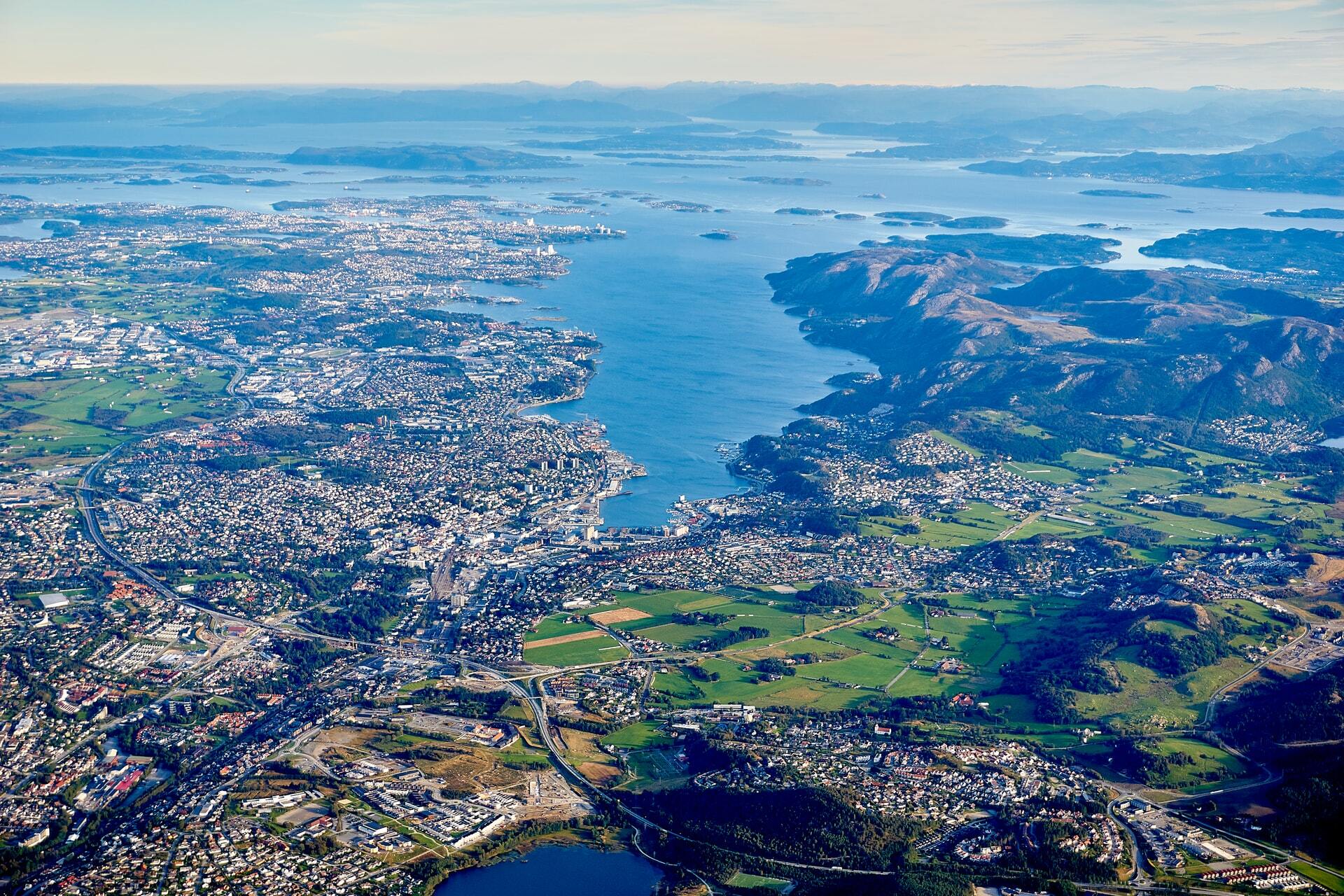 Oleksii topolianskyi YTZ2 SYW f Q unsplash