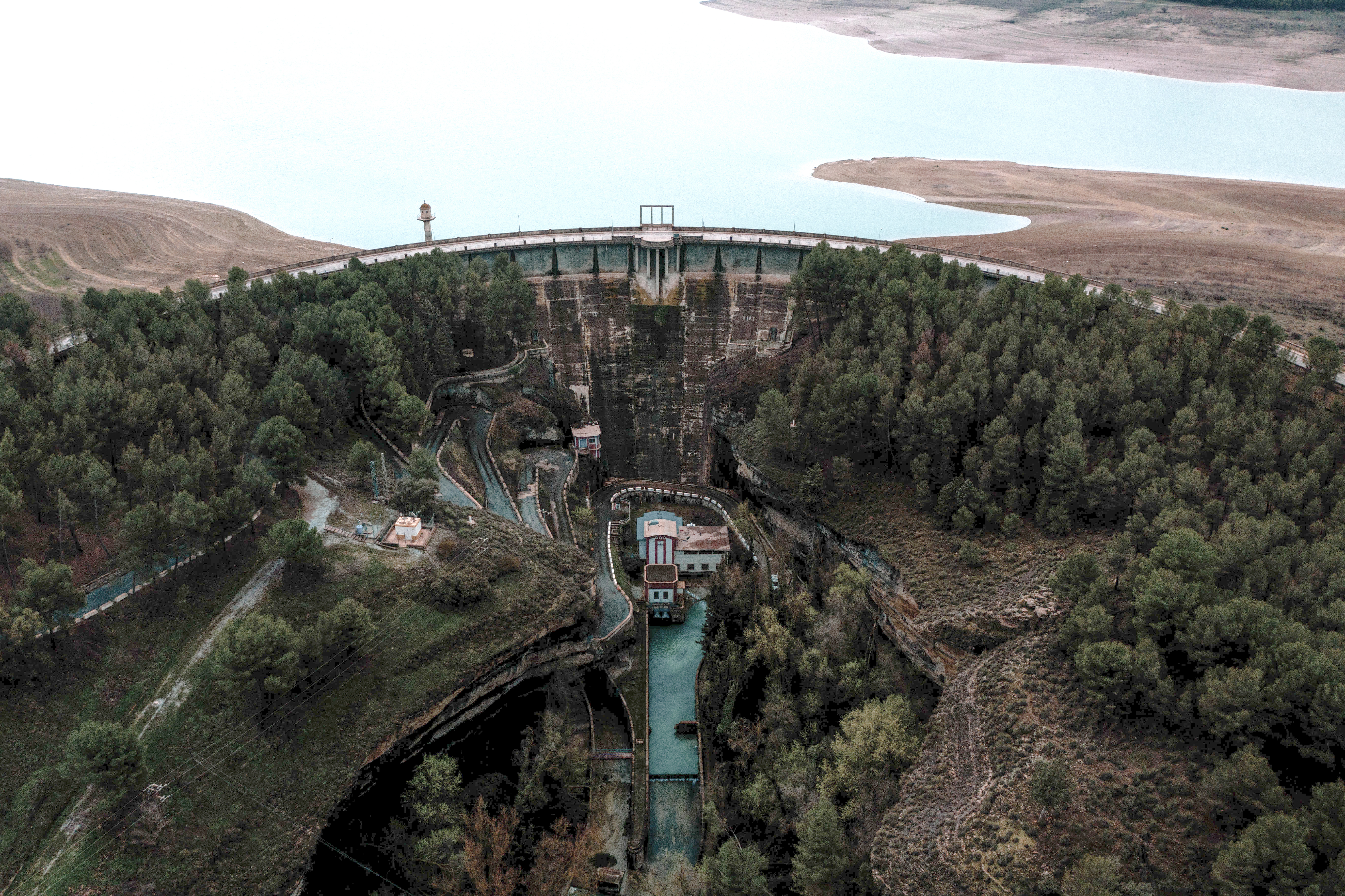 , Bermejales vannkraftverk i Sør-Spania.  Foto: Cuerva, Cuerva centrales drone 0662 Bermejales, ,