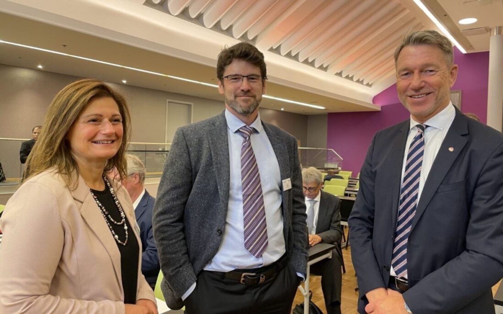 , Leder for HyValue sammen med Pinar Heggernes, prorektor ved UiB og energiminister Terje Aasland på åpningen av HyValue., Hy Value, ,