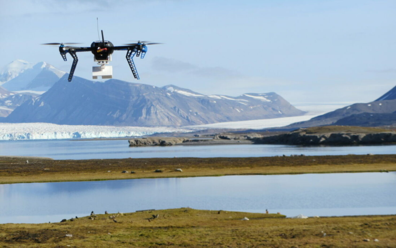 Rune Storvold, NORCE, Drone operation in Ny-Ålesund, Svalbard., Drone ny aalesud 1019 foto Storvold eng NORCE, , 