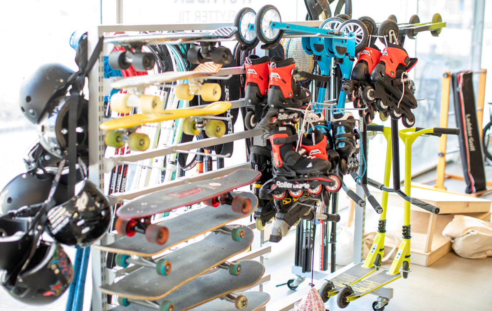 Rune Rolvsjord, NORCE, Fra Skattkammeret, en av utstyrssentralene i Bergen., Utstyrssentral Bergen 0 S0 A9986 1, ,